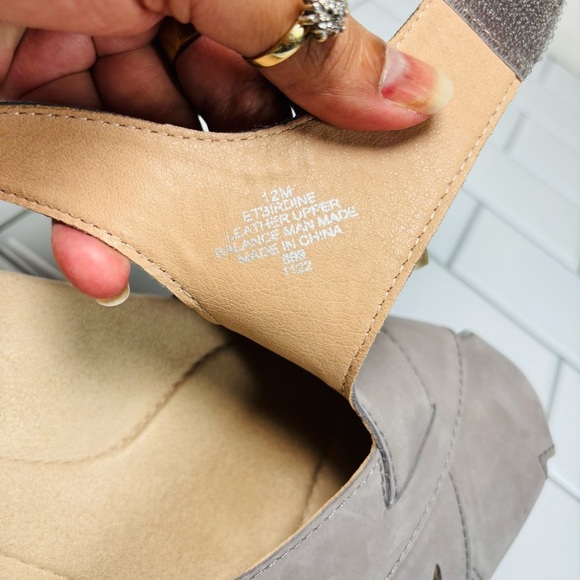 Earth Birdine Gray Women's Comfort Sandals 12M - Picture 6 of 10